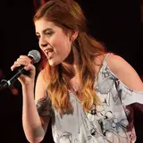 Jamais Trop Tôt — Le Monde A Besoin D'air Ft Rylee Ross
